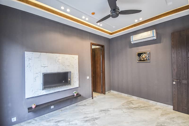 Presenting a Beautifully Designed 10 Marla House that Combines Comfort and Elegance 39
