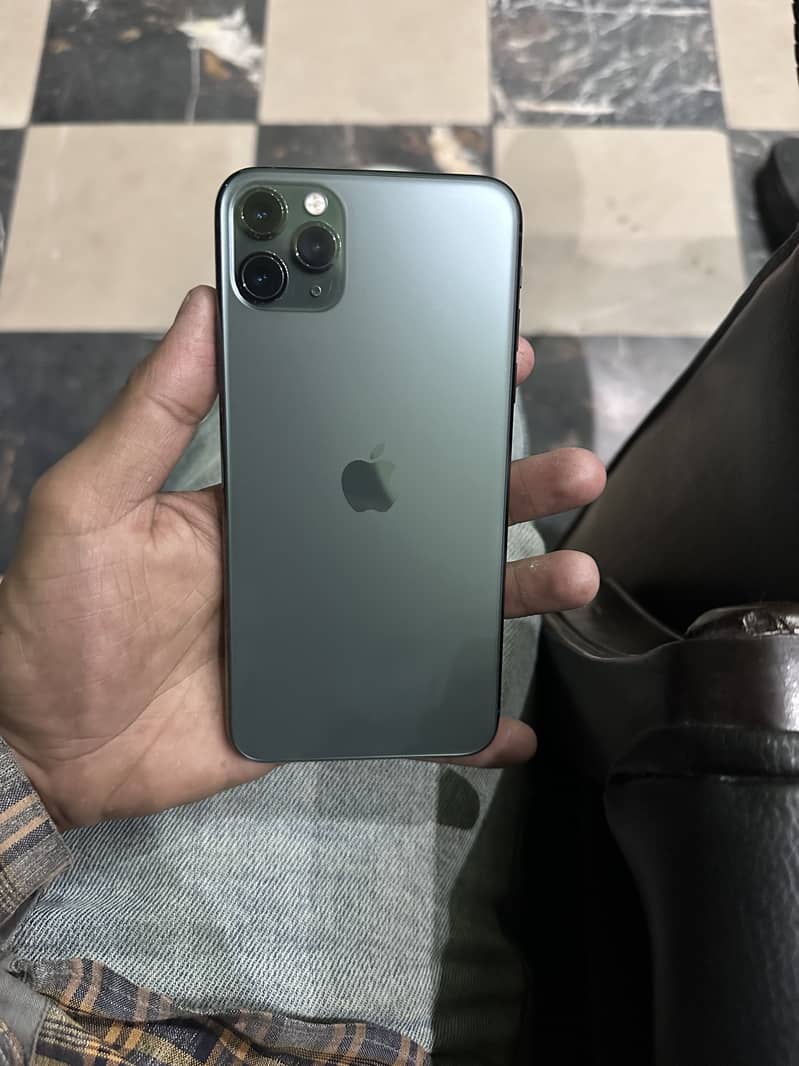 iPhone 11 Pro Max 256. PTA 1