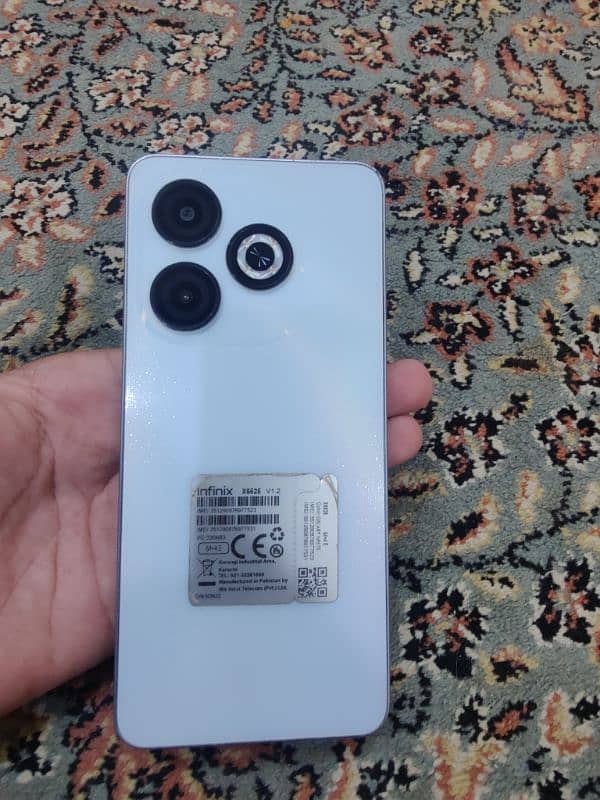 Infinix smart 8 4/64 Pta Approved 4
