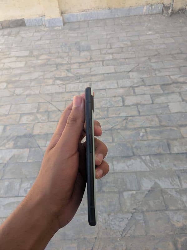 Google pixel 6a 5