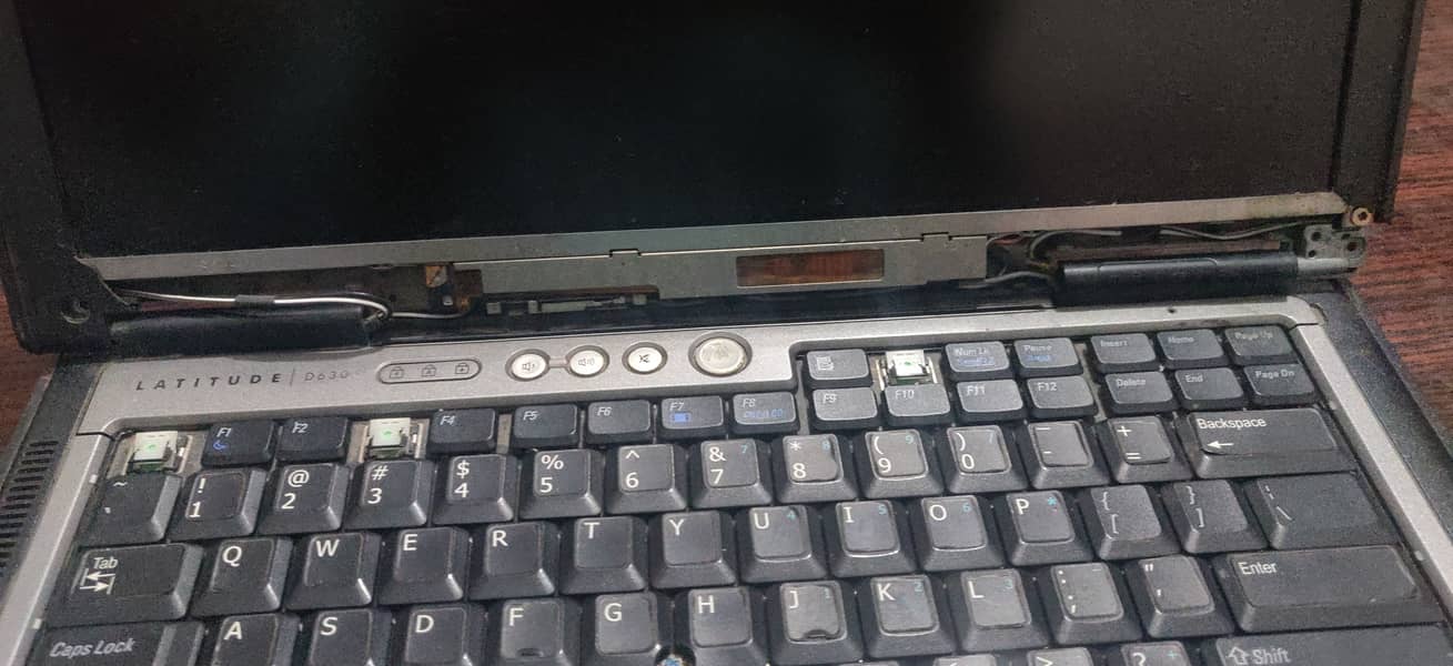 Dell D630 laptop 3