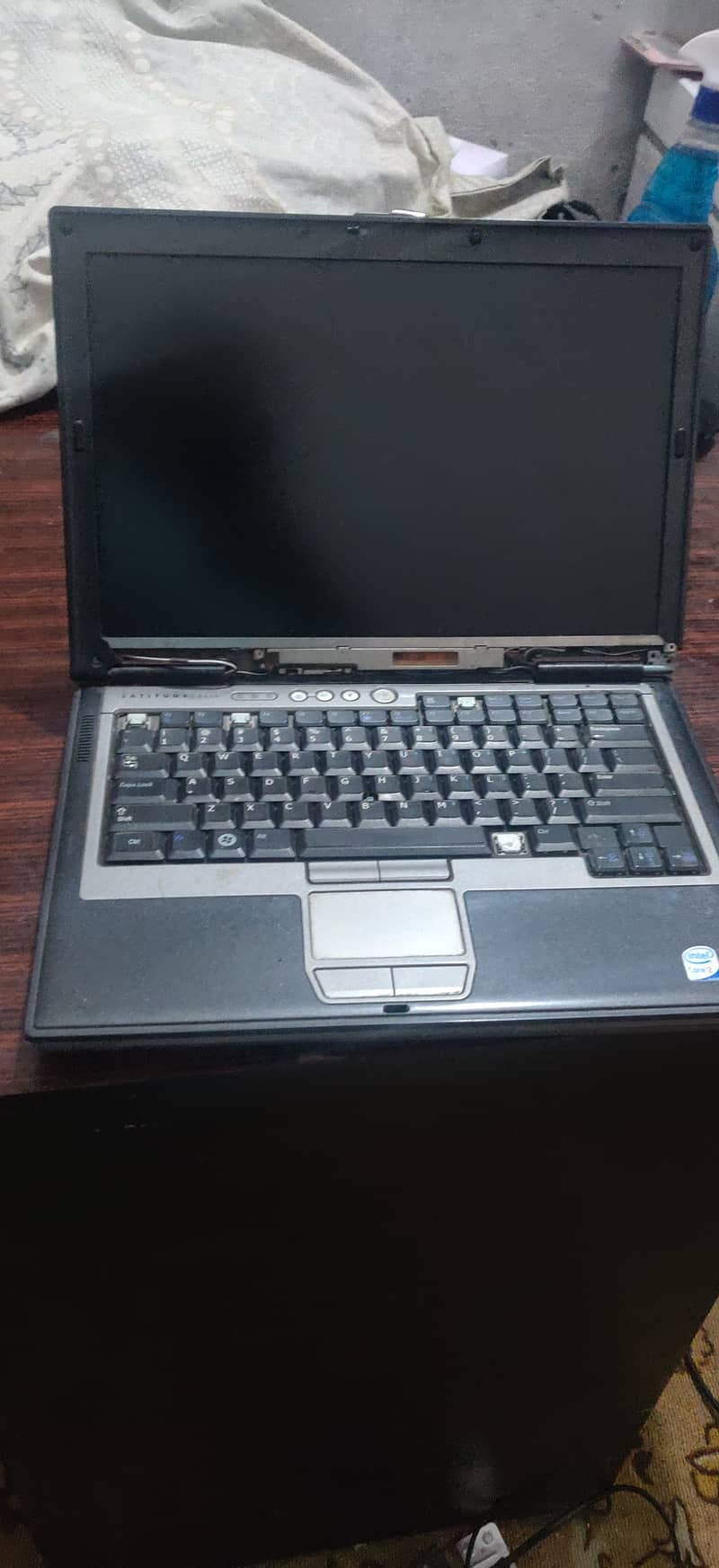 Dell D630 laptop 4