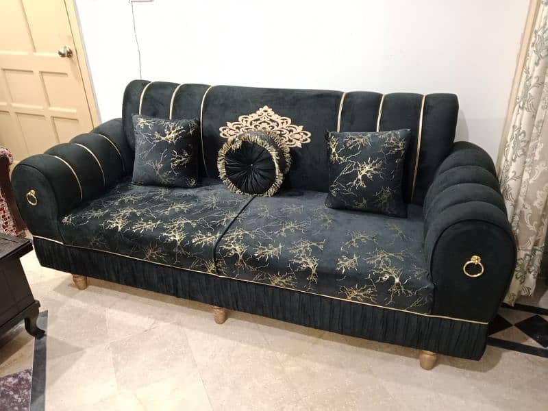 5 seater Slightly used Sofa 0