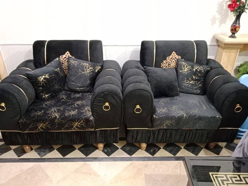 5 seater Slightly used Sofa 1