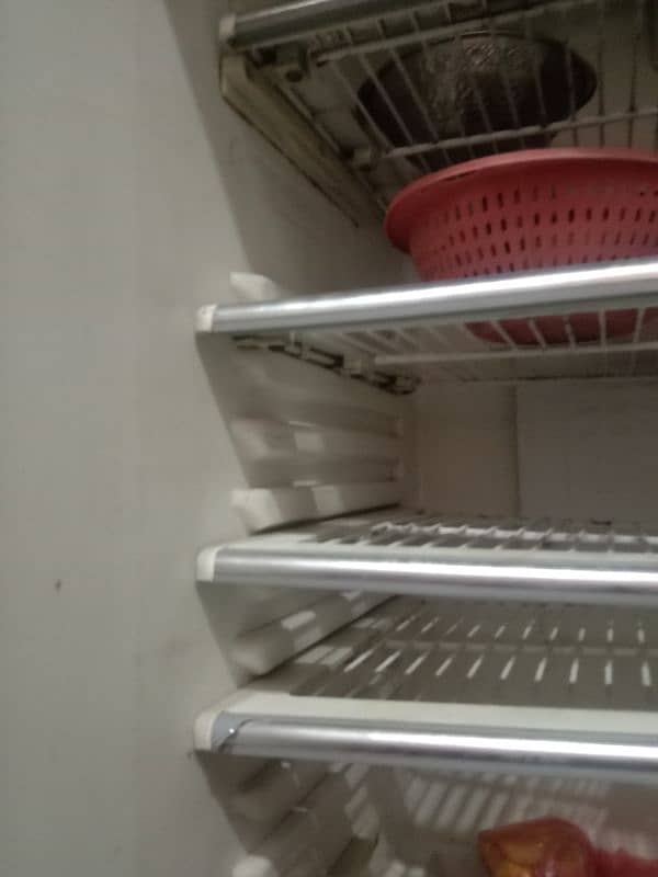 dawlance large size refrigerator 0