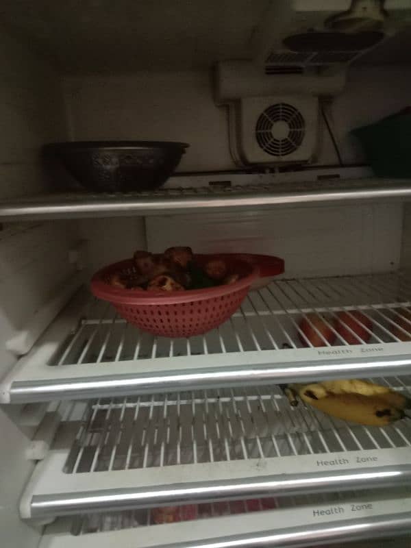 dawlance large size refrigerator 3