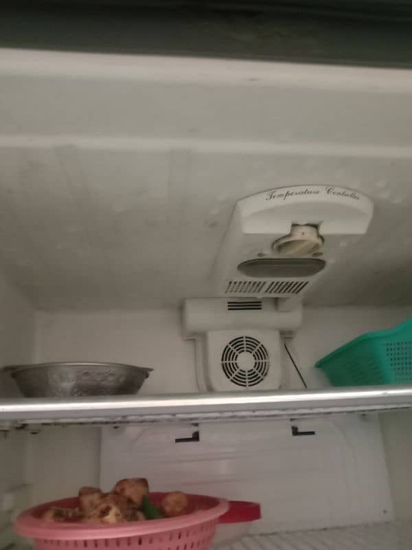 dawlance large size refrigerator 4