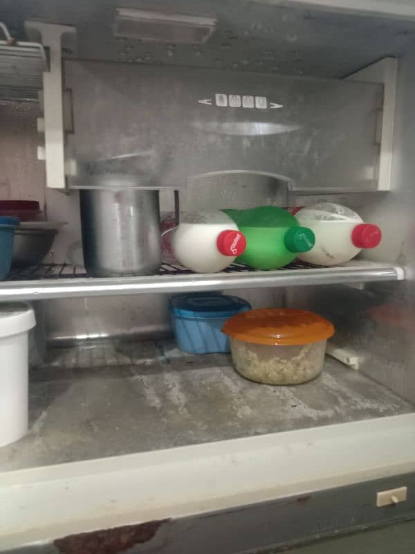 dawlance large size refrigerator 6