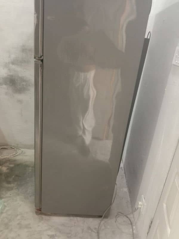 dawlance large size refrigerator 10