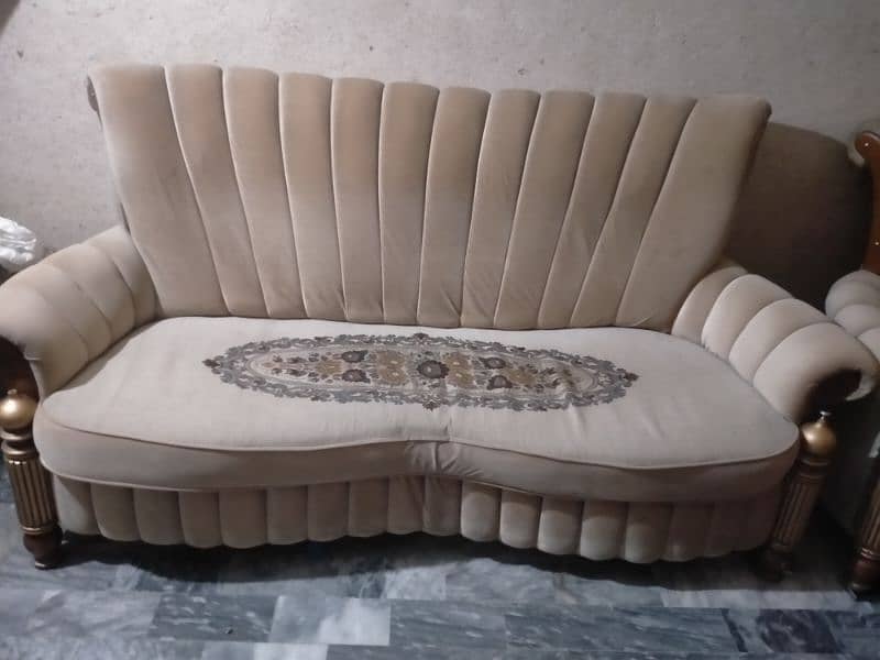 sofa 2chairs 0