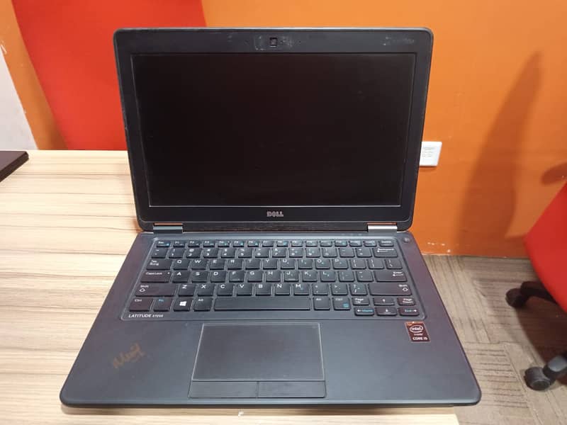 Dell Latitude E7250 2
