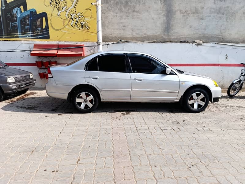 Honda Civic VTi 2001 9