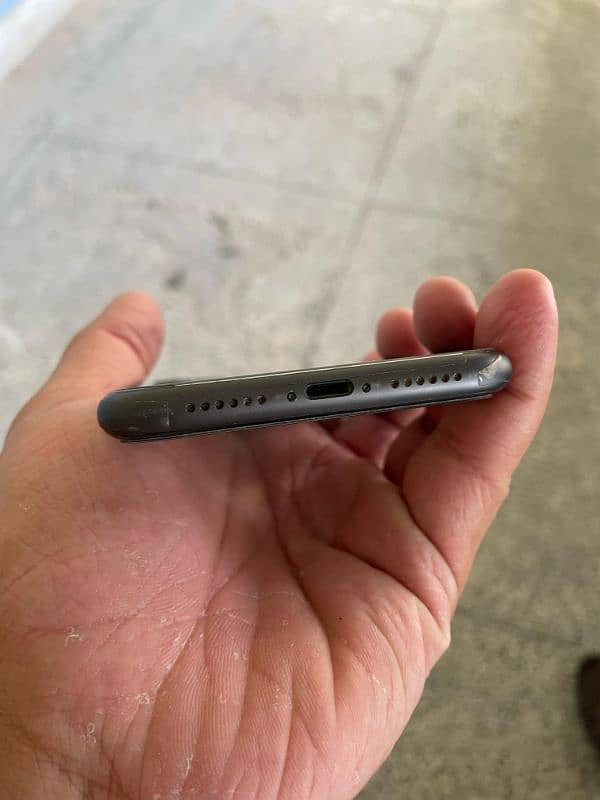 Iphone 11 NON PTA 3