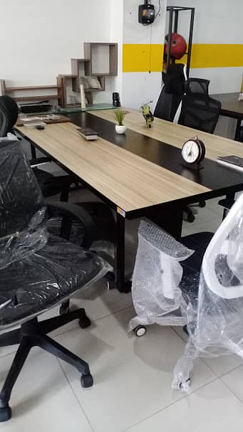 Workstations/Staff Table/Office Furniture/Office Chairs 7