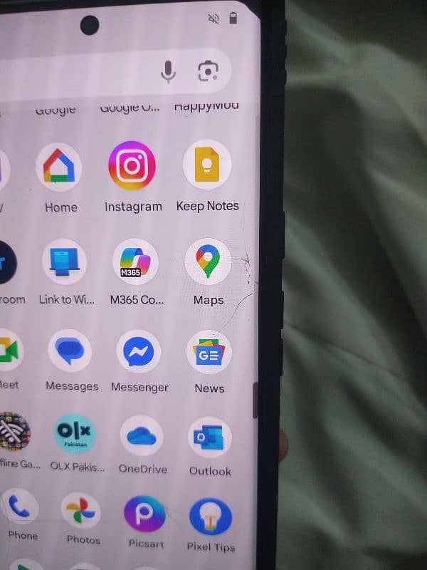 Google pixel 6 pro glass crack 2