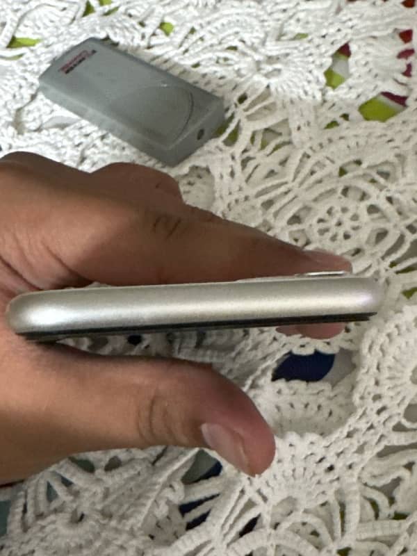 ip 11 pta 128 gb 4