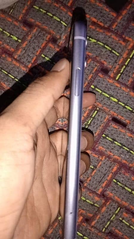 Iphone 11 non pta factory unlock, E-Sim time available 1