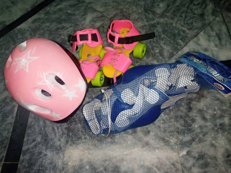 Kids Skates with all safety assoccories for sell 3