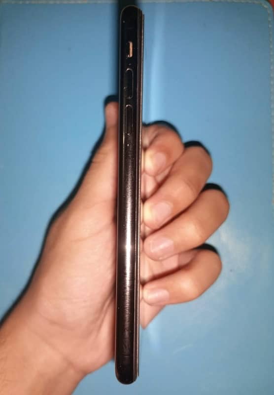 iphone xs 4