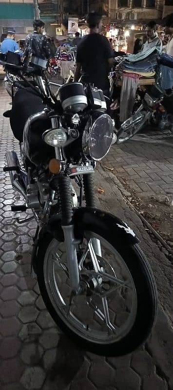 I give you good price bohat ala bike hai koi km nahi hai 5