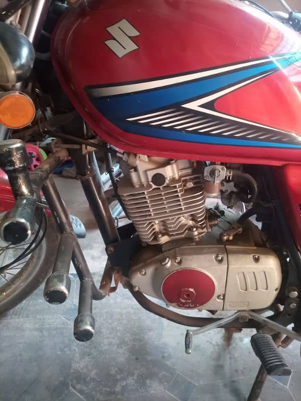 Suzuki GS 150 in Lush Condition 0