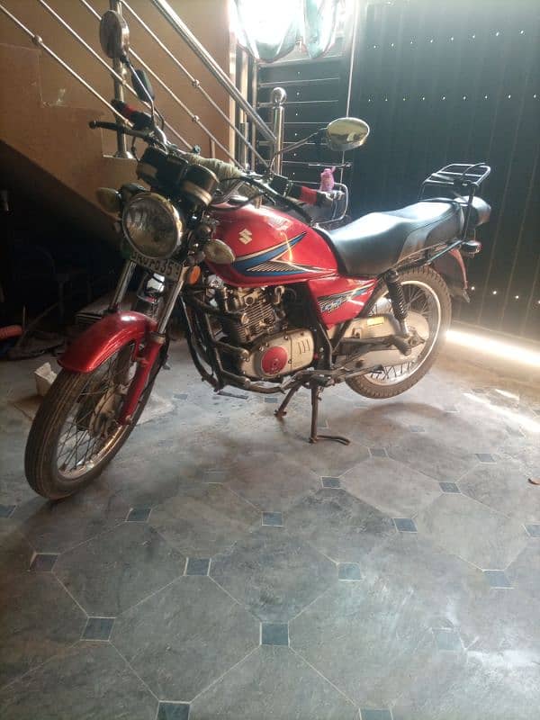 Suzuki GS 150 in Lush Condition 1