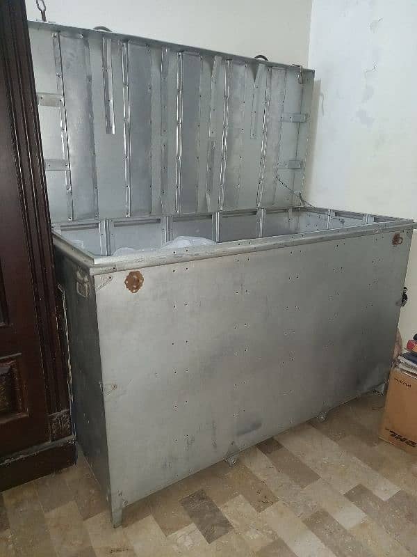 Full size trunk motti chaddar 0