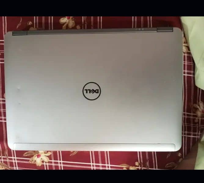 core i5 4th gen 4 ,500hdd m h just battery new dle gi 1