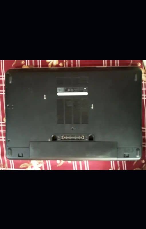 core i5 4th gen 4 ,500hdd m h just battery new dle gi 2