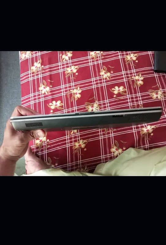core i5 4th gen 4 ,500hdd m h just battery new dle gi 3