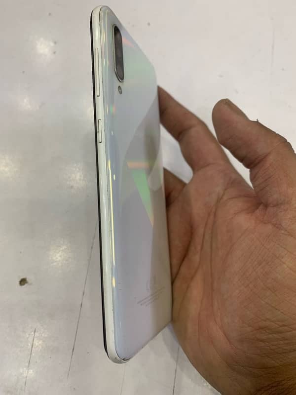 Samsung A30s 4 64 1