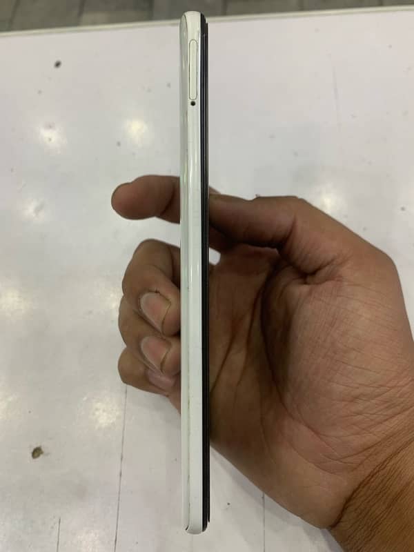 Samsung A30s 4 64 4