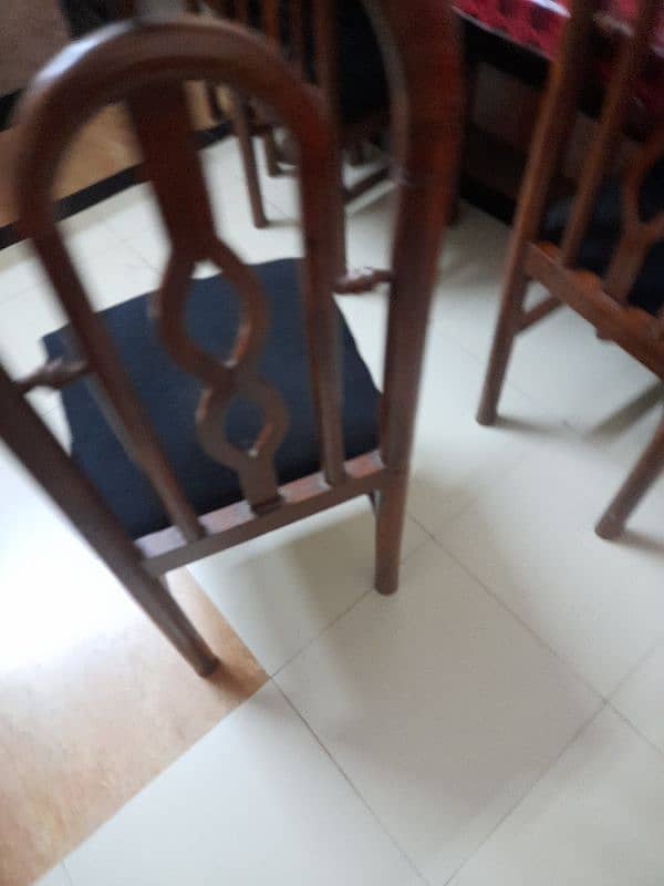 i want to sally Dining tables 3