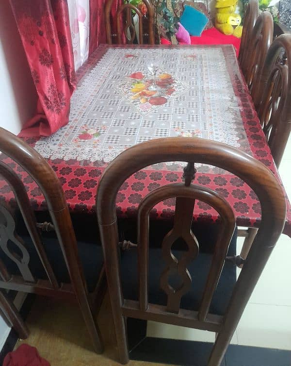 i want to sally Dining tables 6