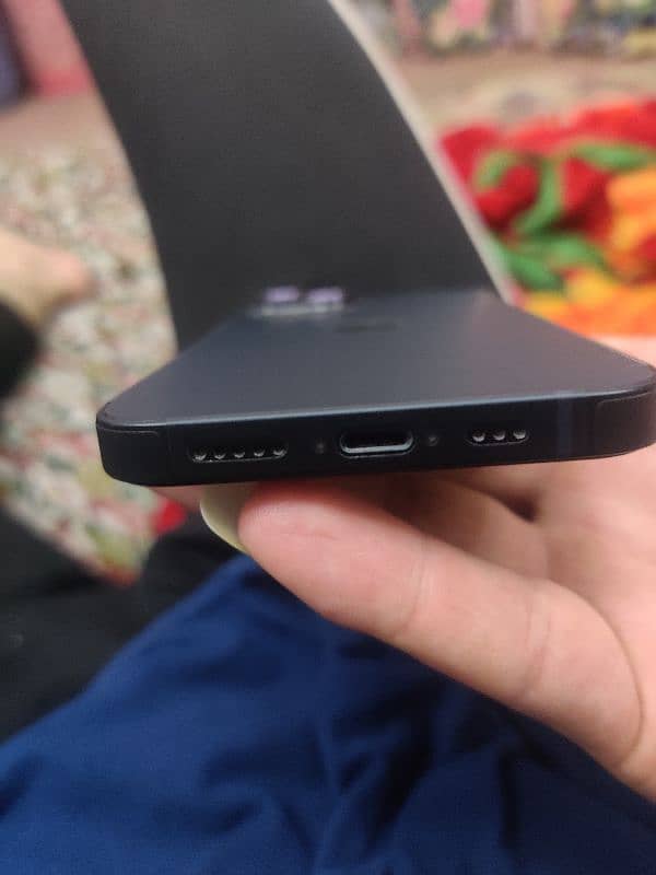 iphone 14 with in warranty 3