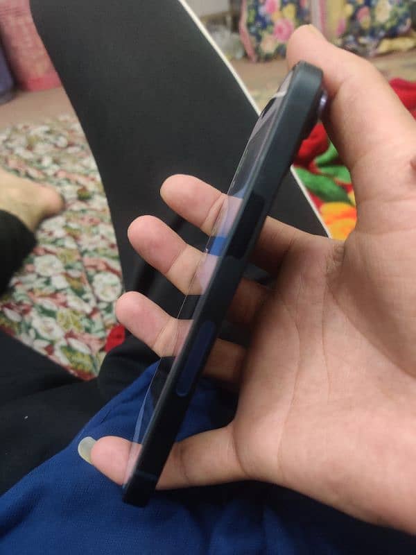 iphone 14 with in warranty 8