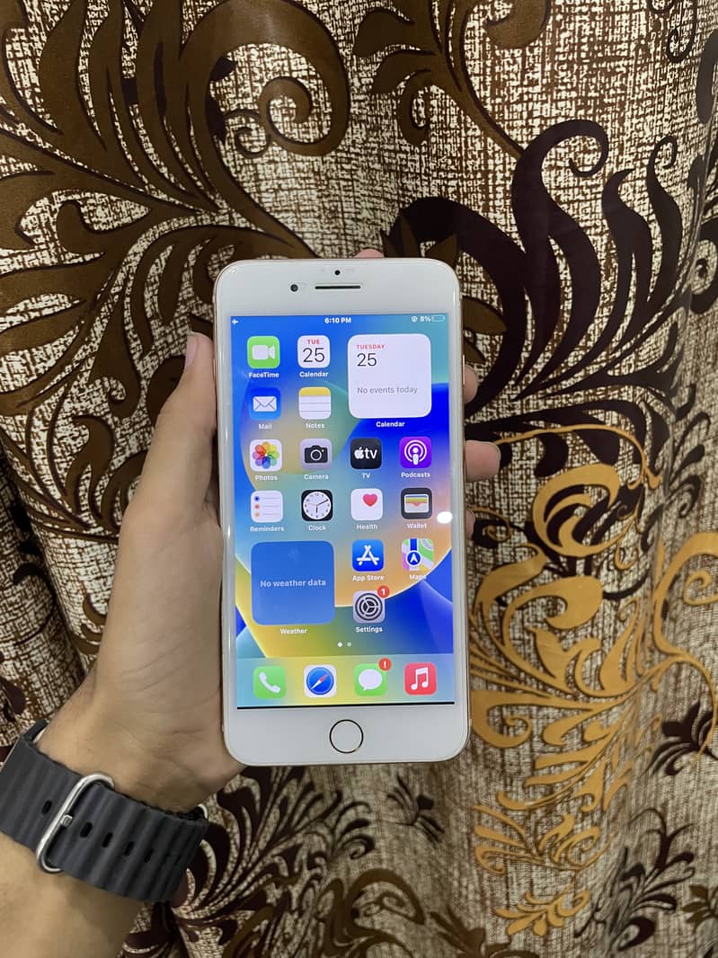 Apple iPhone 8 Plus 0