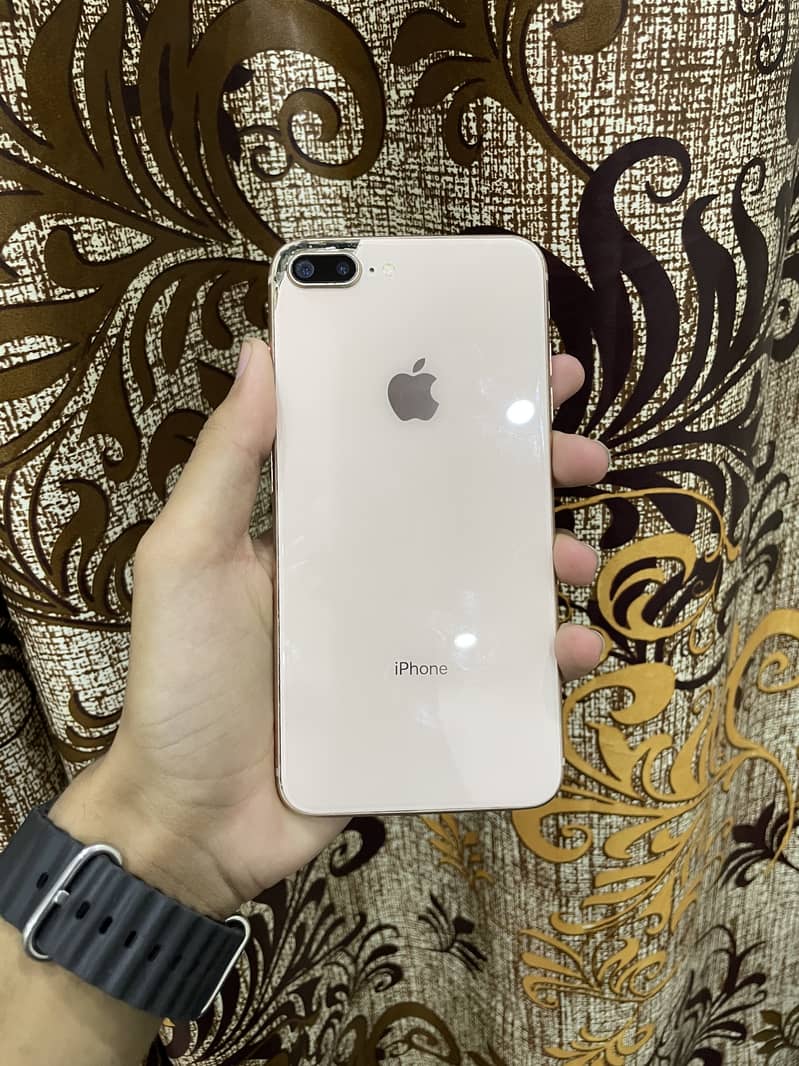 Apple iPhone 8 Plus 6