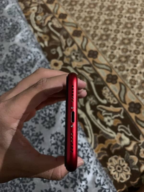 iPhone XR 6