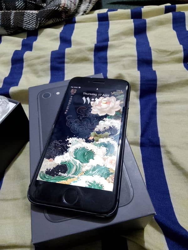 I phone 8 10/10 condition non pta factory unlock water pack 0