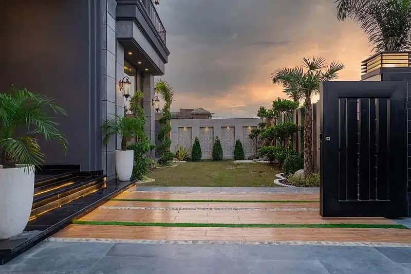 Spacious and Modern House for Rent in DHA Lahore Phase 6 0