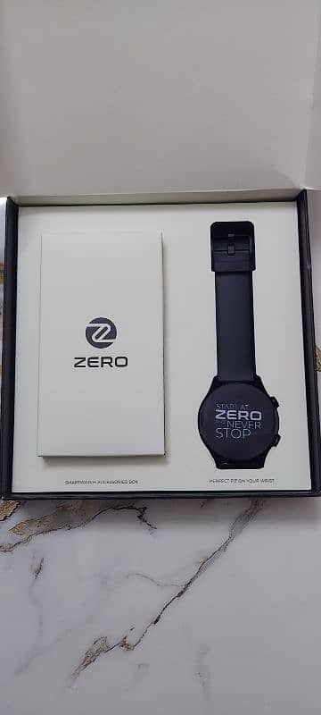 Zero icon smart watch round dile size = 1.32" TFT HD 3