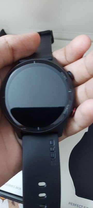 Zero icon smart watch round dile size = 1.32" TFT HD 4