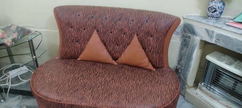 ragazine sofa 1