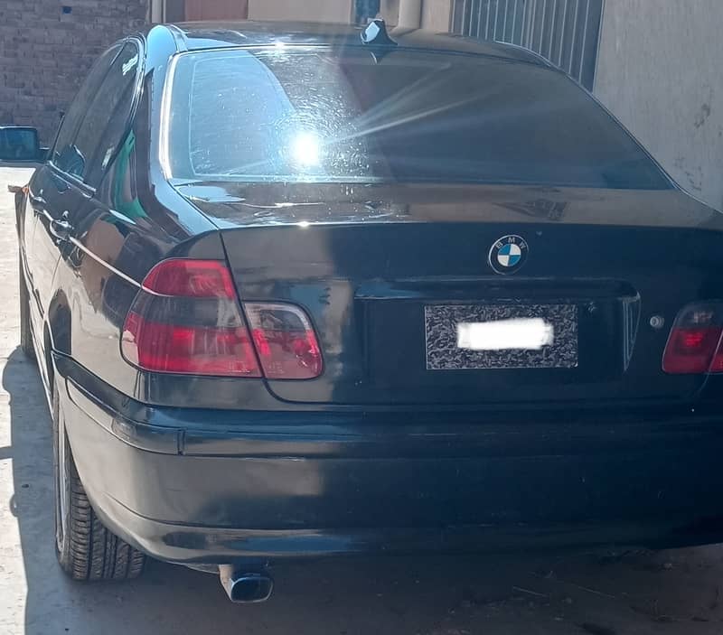 BMW 3 Series 2004 5