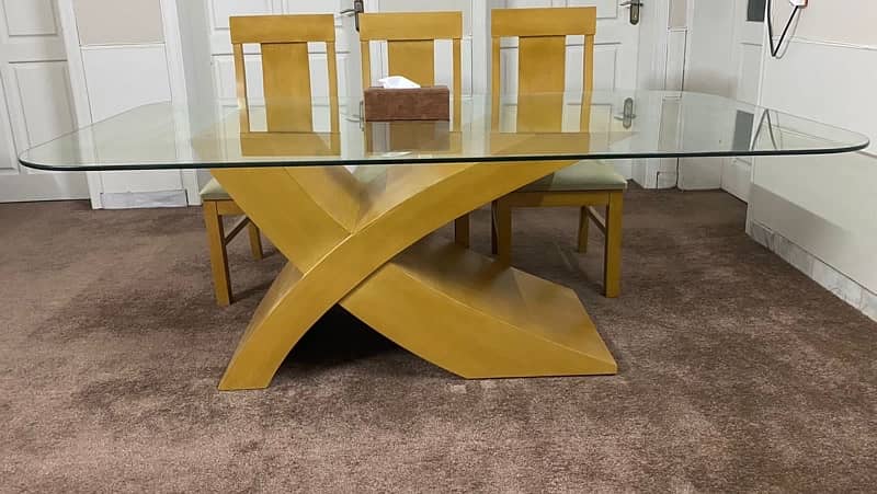 10/10 Dining Table with 8 chair 0