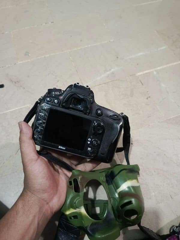 Nikon 610 2
