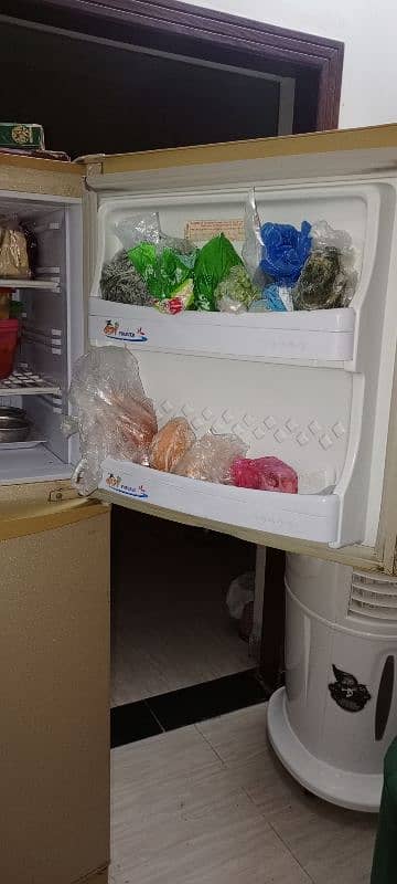 fridge used in good condition 3