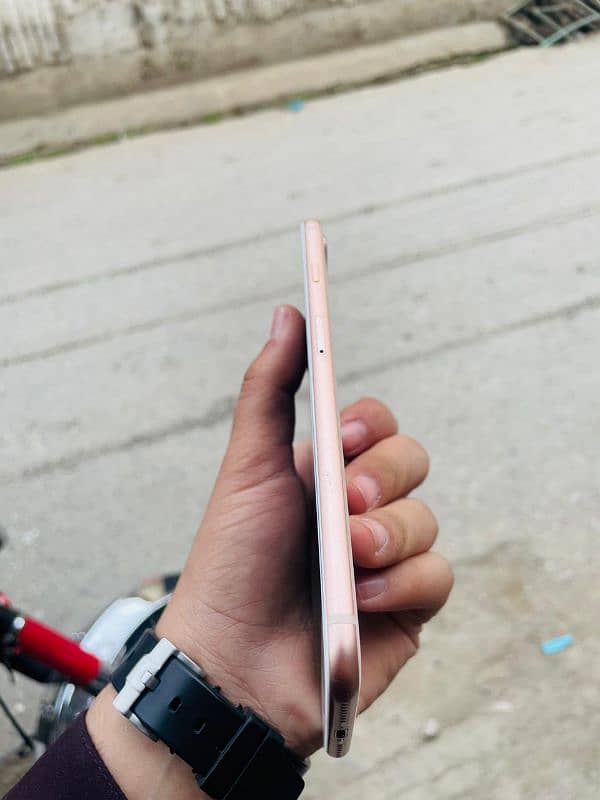 IPHONE 8 PLUS JV 1