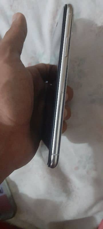 I phone X 64Gb 10/10 condition 4